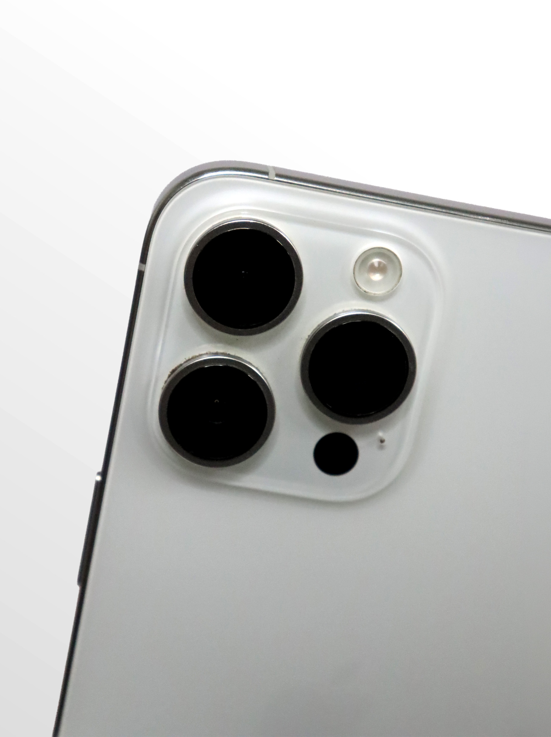 iPhone C grade cosmetic condition example 1