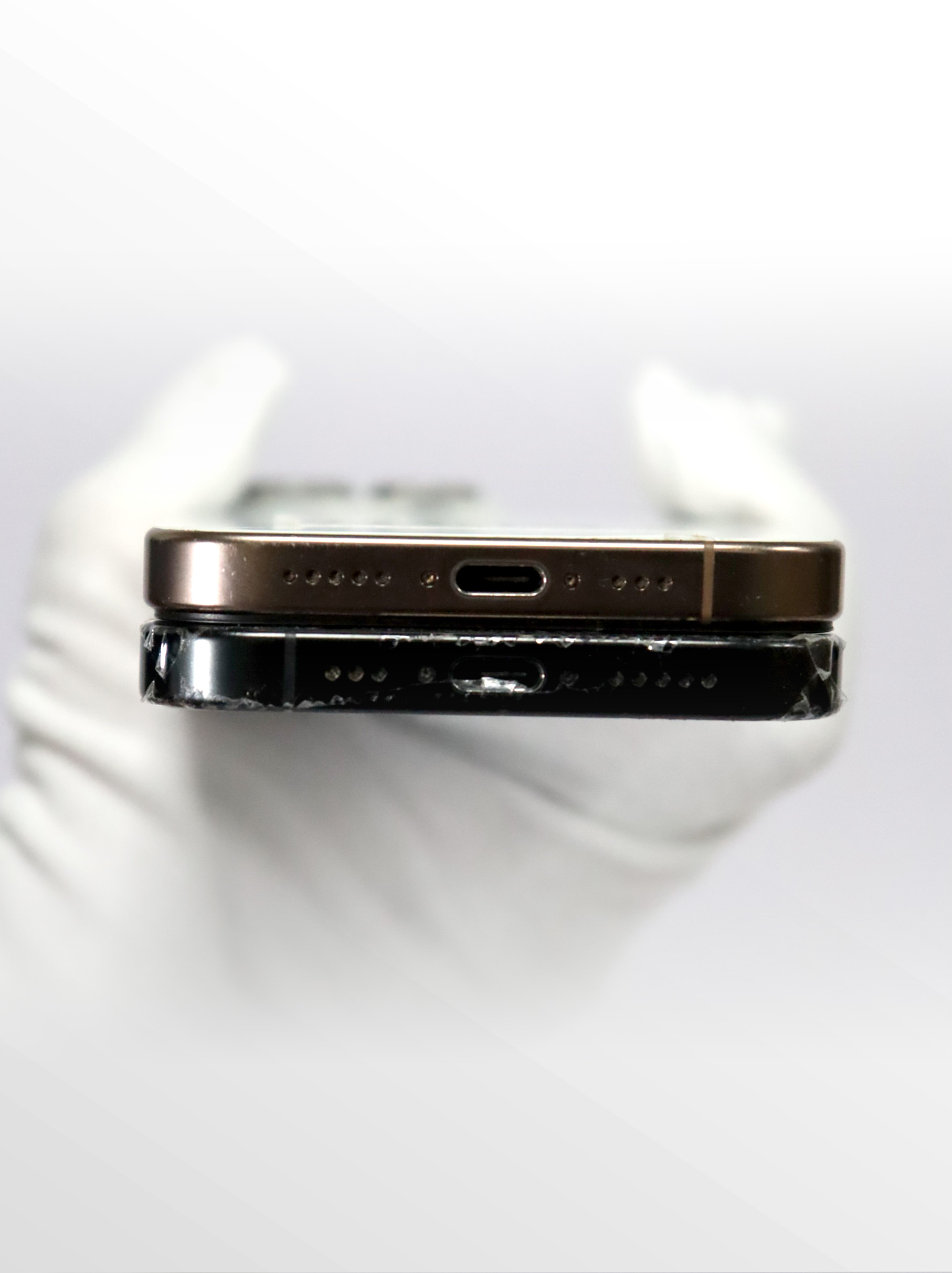 iPhone E grade cosmetic condition example 5